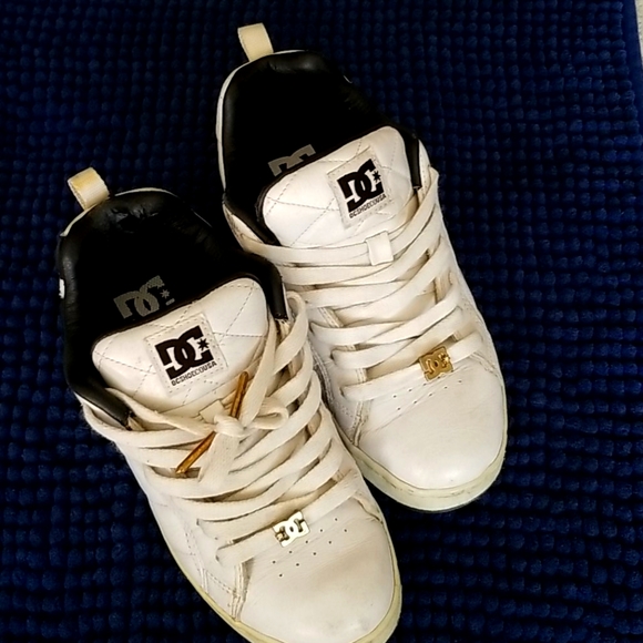 DC Shoes - Picture 1 of 8